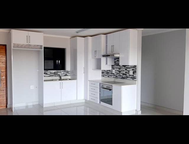 2 BEDROOM APARTMENT FOR SALE IN UMHLANGA RIDGE